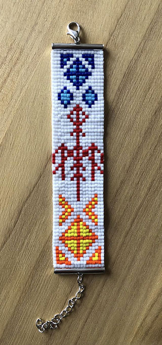 Aigle rouge (bracelet 10)