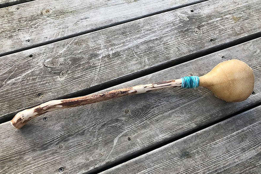 Hochet en peau de bouc (hochet n°9)